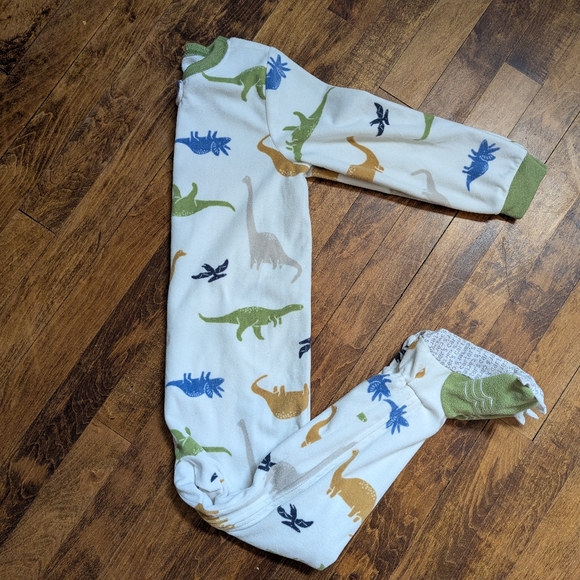 Carter's Other - ✨4/$10✨ Carter's Dinosaur Print Pajama Set - 5T